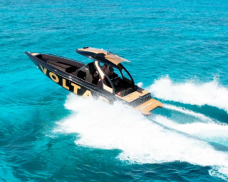 Revolutionize Your Boating Experience with the Voltari 260 Electric Boat 5