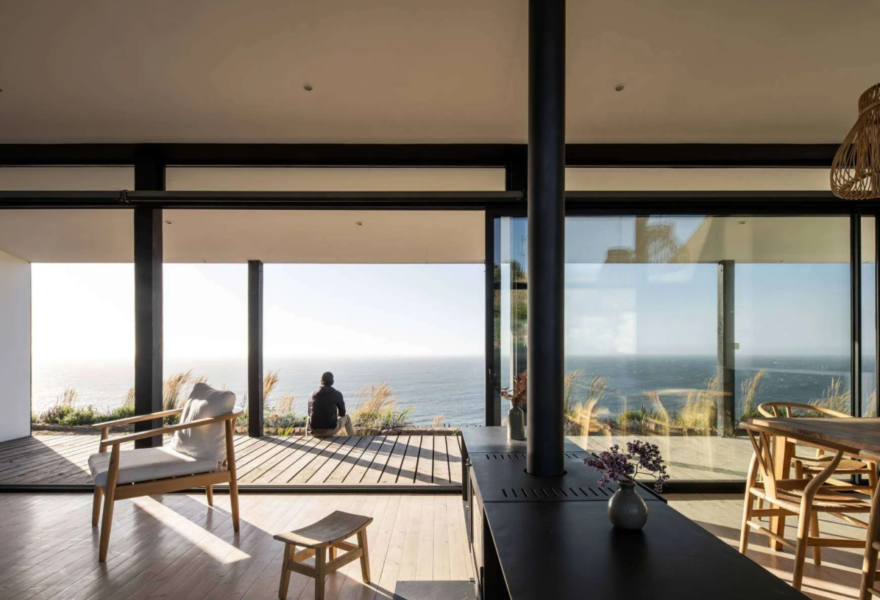 Casa Ferran ERRE Arquitectos Creates a Stunning Coastal Retreat in Chile 6