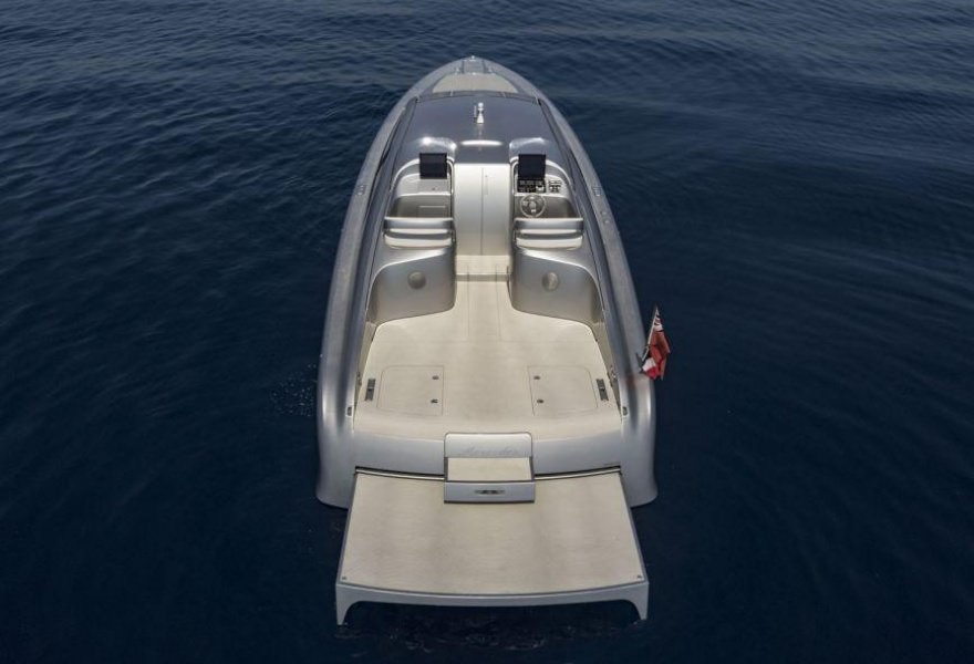 Mercedes benz silver arrows marine granturismo luxury yacht supremarine 5